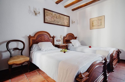 Bigues I Riells Bed & Breakfast | Masia Can Viver - Olive oil tourism B&B