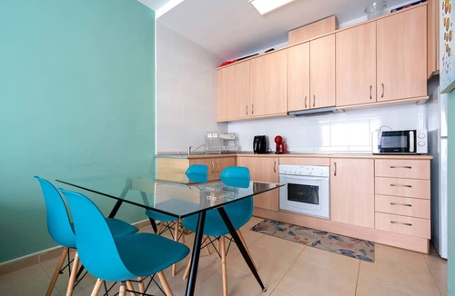 Cucalon Apartment | Apartment 'Lovely' with Shared Pool, Private Terrace and Air Conditioning