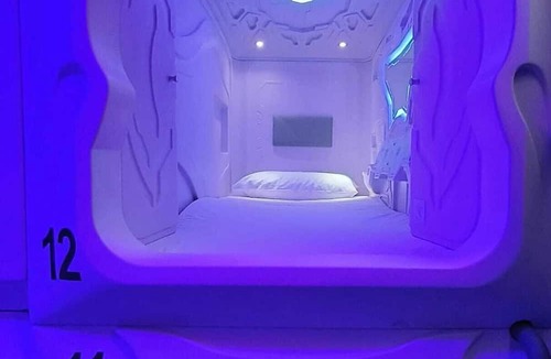 Arrancapins Hotel | Capsule Inn Valencia Hostel