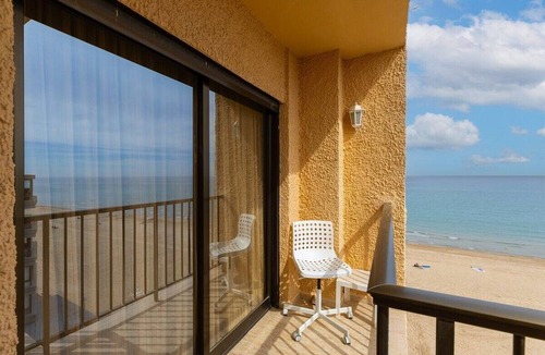 El Moncayo Apartment | Beach Haven by Fidalsa
