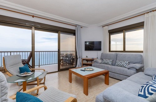 El Moncayo Apartment | Beach Haven by Fidalsa