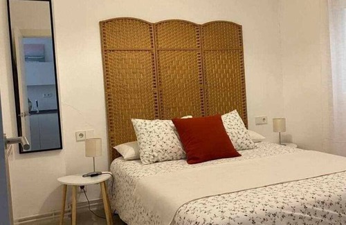 Old Town Apartment | Apartamento con Terraza en el Casco Antiguo de Pamplona - Ayla San Fermín