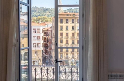 San Francisco Apartment | Confort y Diseño con Vistas al Casco Viejo