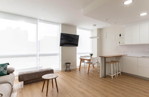 Bilbao City Centre Apartment | New and bright in Plaza Moyua