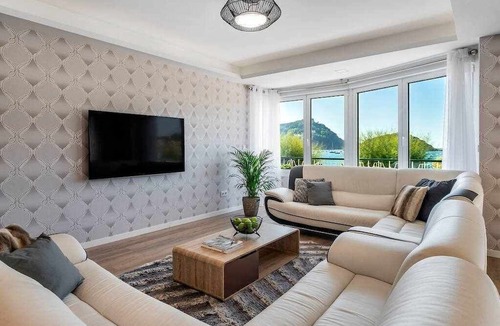 San Sebastian Centro Apartment | La Concha Beach Deluxe by DonosRent