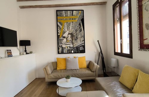 La Seu Apartment | Old Town Suite | 4 Guests | AC WiFi | Exclusive