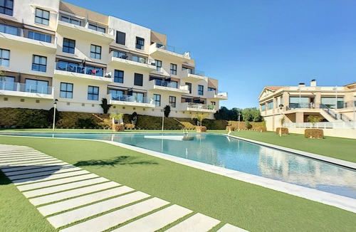 La Zenia Apartment | Ground floor, communal pool, free wifi, free parking