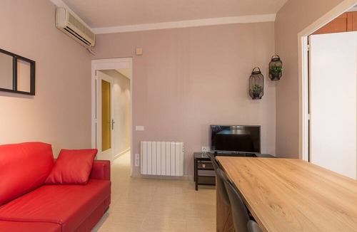 Hostafrancs Apartment | PLAZA ESPAÑA, cozy, comfortable and silent 3 bedrooms apartment for rent in Barcelona center.