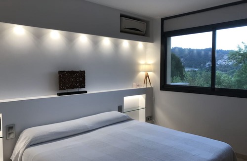 Abrera House | House for 8-9 people 25 min from Barcelona, Montserrat, Sitges, Penedes.
