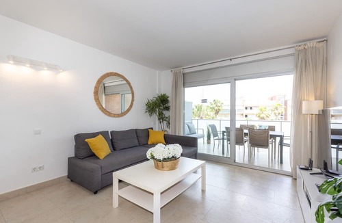 Salou City Centre Apartment | Family apartment close to PortAventura - UHC SPA AQQUARIA