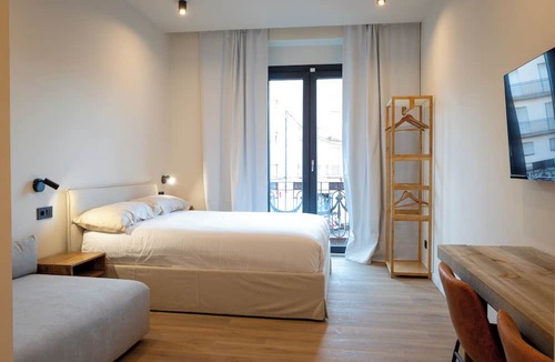 Tremp Apartment | Salon Suites Tremp