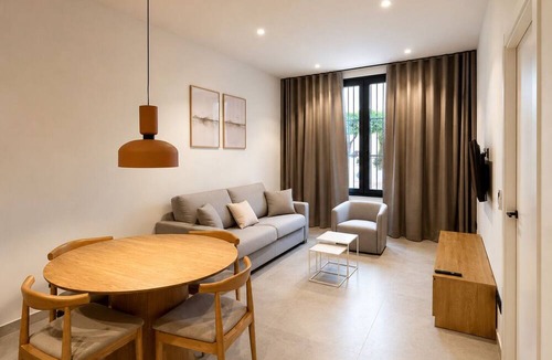 El Moncayo Apartment | OMO STAYS Pinada Park