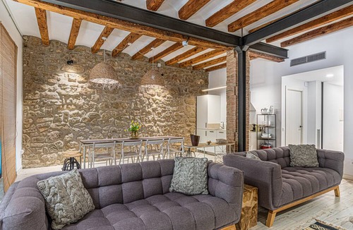 Balaguer Apartment | Bed and Breakfast 'Habitació' with Shared Terrace, Wi-Fi and Air Conditioning