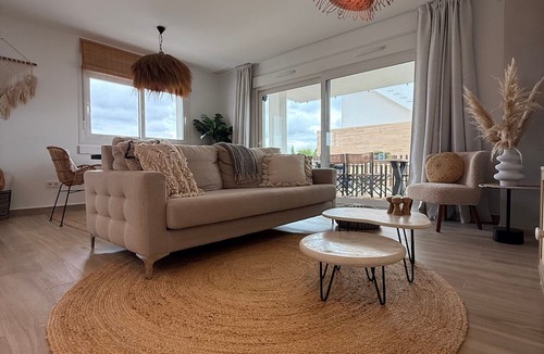 Lo Rufete Apartment | Apartment 'Casa Paloma Blanca' with Mountain View, Wi-Fi and Air Conditioning