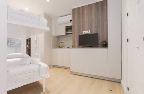 Old Town Apartment | Txapitela Rooms - Perfect for 2