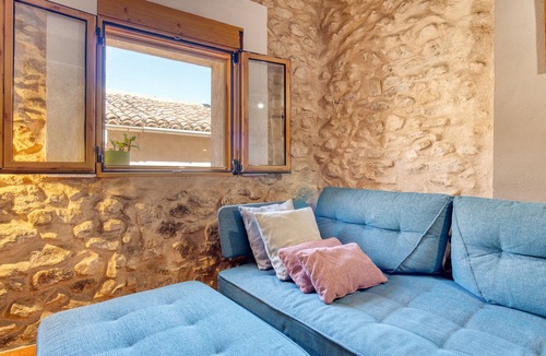 Bocairente House | Holiday Home 'Monmossen Bocairent' with Mountain View, Balcony and Wi-Fi