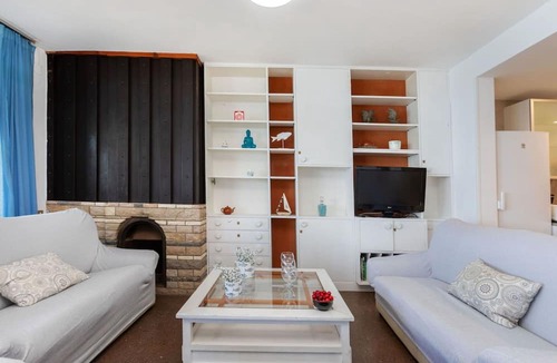 Salou City Centre Apartment | Lovely apartment for 12 people with WIFI, TV and terrace