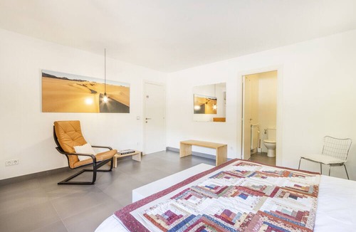 La Baronia de Rialb Villa | Country House 'Casa Dels Peixos' with Lake View, Private Pool and Wi-Fi