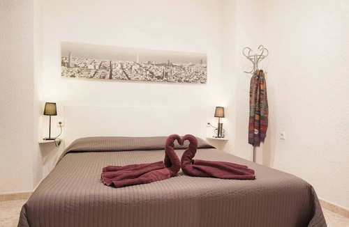 el Fort Pienc Apartment | Ideal location right between the old town and La Sagrada Familia 6 ppl!