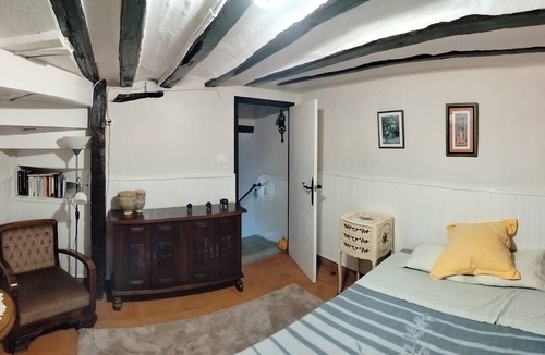 Fuenmayor House | 2Bed Traditional Apt - Private Balcony - Fuenmayor