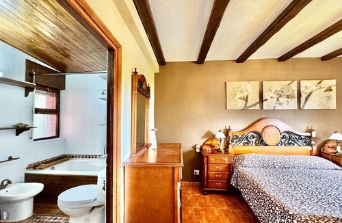 Galapagar Apartment | Apartment in Galapagar with Pool and Garden