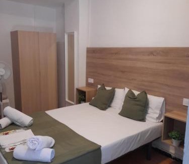 Alujan House | Pensión Bandrés Huesca Centro