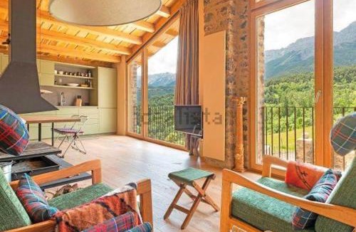 Cava Ski Chalet | Cal Anna