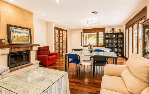 Los Ramos House | Nice Home In Murcia With Private Swimming Pool, Can Be Inside Or Outside