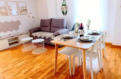Villatuerta Apartment | El Rincón del Río Iranzu by Clabao