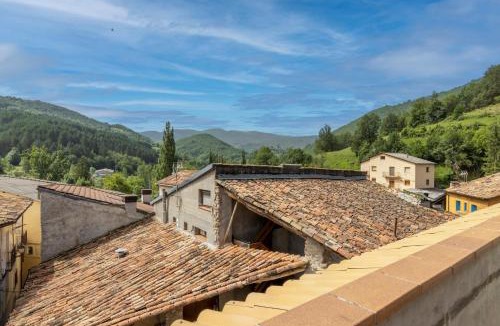 Les Iglesies Apartment | Mossen Batista Til ler