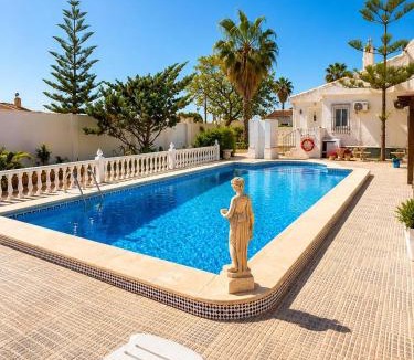 El Chaparral Villa | Adrians Pool Villa