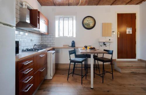 La Font de la Guatlla Apartment | Atico con terraza 5 minutos a pie Fira Bcn, 4' metro Plza España, 15' Bcn centro