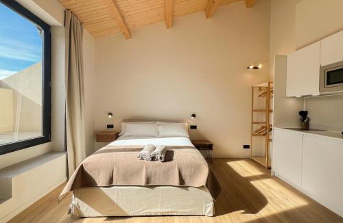 Tremp Apartment | Salon Suites