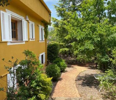 Robledo de Chavela House | Chalet a 45min de Madrid ideal para familias hasta 12 personas