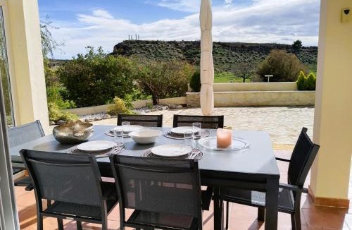 Caserio Los Tarquinos Villa | Villa Elegante, with a private pool