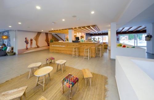 Sant Jordi de Ses Salines Hotel | Hotel Vibra Bossa Flow - Adults only