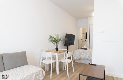 Almenara House | CH Plaza Castilla 1