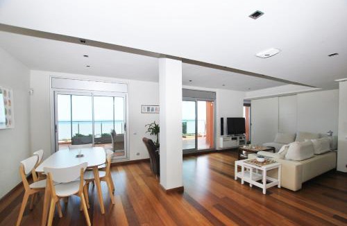 Vilassar de Mar Apartment | Picasso Street