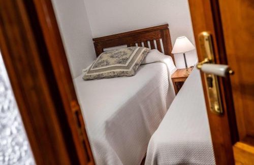 Catalonian Pyrenees House | Casa con Piscina 1hr Barcelona
