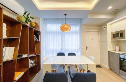 Cuatro Caminos Apartment | Oasis urbano en el corazón financiero/Castellana