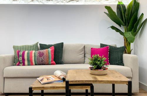 Campoamor Apartment | Casa Llorca. Estilo y tradición cerca del centro.