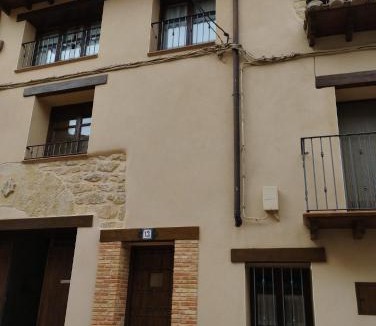 Rafales House | CASA RURAL LES ROQUETES
