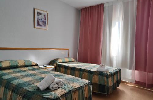 La Puebla de Hijar Hotel | Hostal Restaurante Venta del Barro