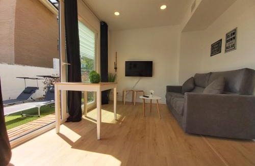 Cerceda Apartment | Acero y Piedra Apartamentos con jardín privado