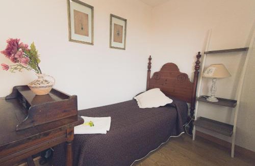 Miraflores de la Sierra Hotel | Hotel la Muñequilla