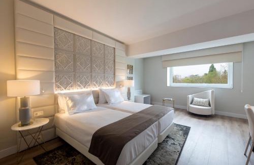 Primer Ensanche Hotel | Hotel Tres Reyes Pamplona