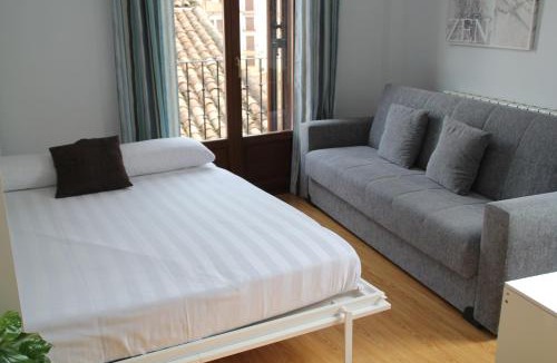 Ezcaray Apartment | Apartamentos San Lázaro