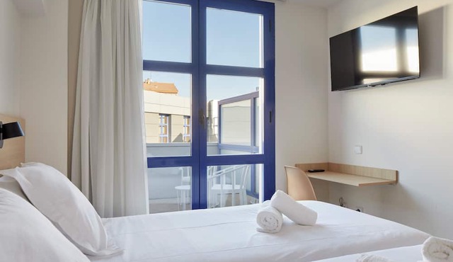 Iraipe Logroño Hotel