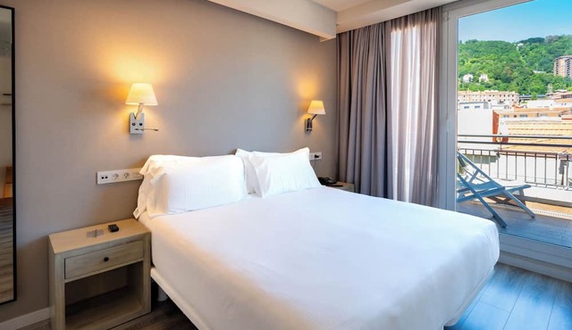 Bilbao City Center by abba Suites