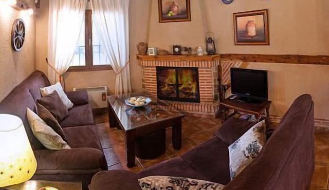 Self catering Majada de Sigueruelo for 8 people